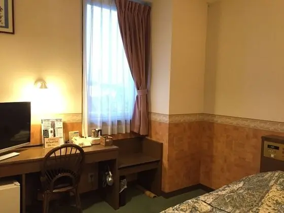 İki Ayrı Yataklı Oda, Sigara İçilmez