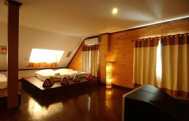 Single/Twin Room (Junior)