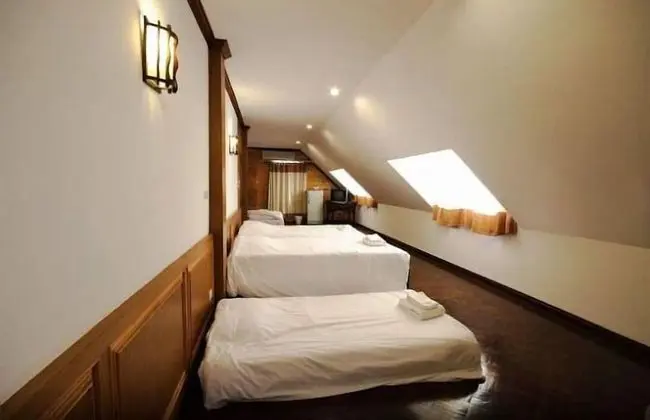 Single/Twin Room (Junior)