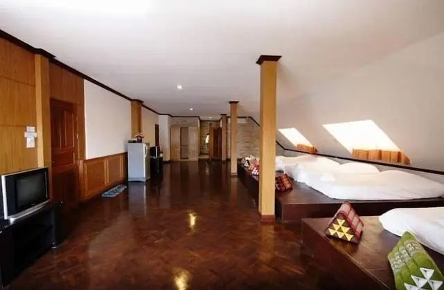 Single/Twin Room (Junior)
