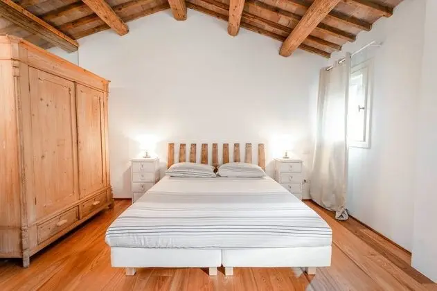 Classic Tek Büyük Yataklı Oda