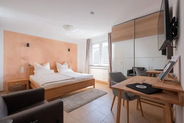 Business Tek Büyük Yataklı Oda