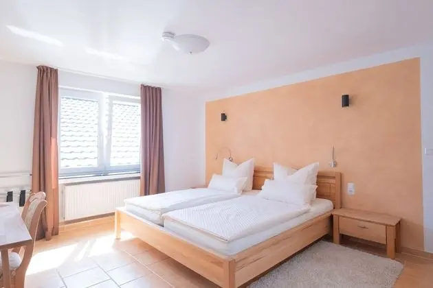 Business Tek Büyük Yataklı Oda