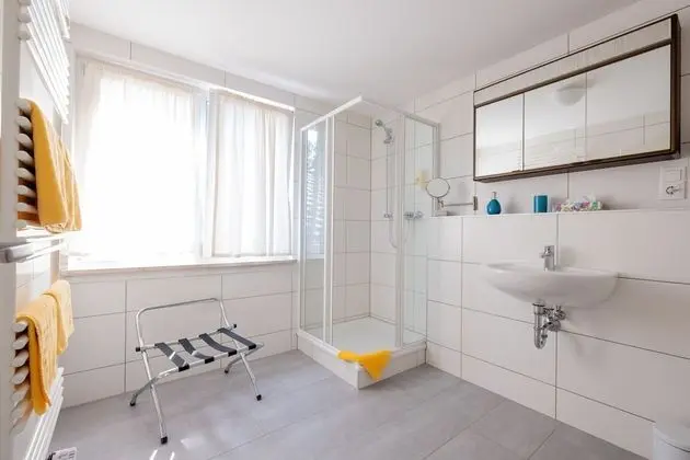 Business Tek Büyük Yataklı Oda