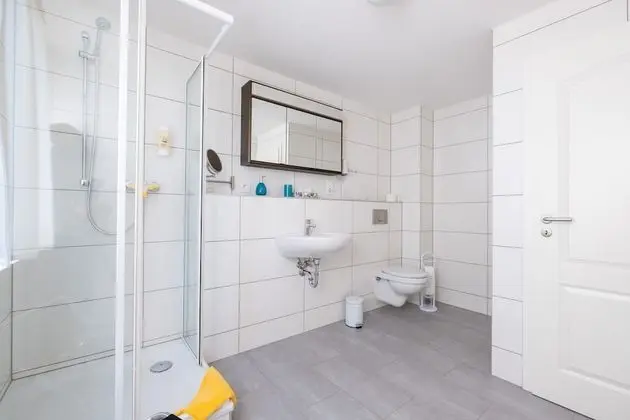 Business Tek Büyük Yataklı Oda