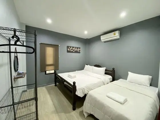 Villa, 4 Yatak Odası, Havuz Manzaralı