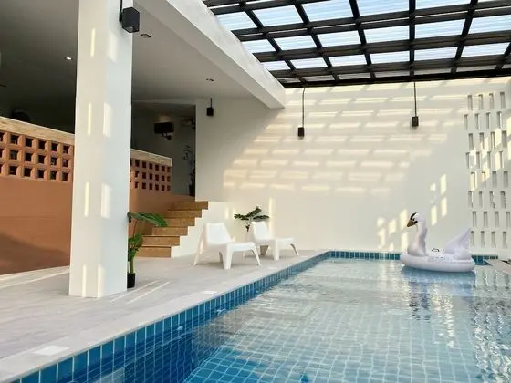 Villa, 4 Yatak Odası, Havuz Manzaralı