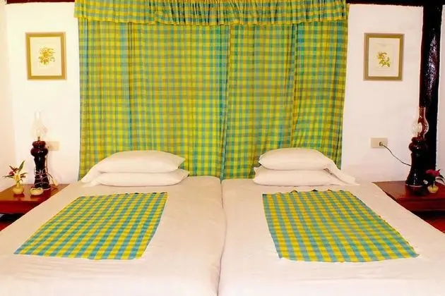 Standard Fan Room
