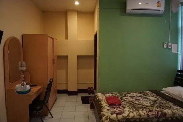 Standard Twin Room with Air-Conditioner