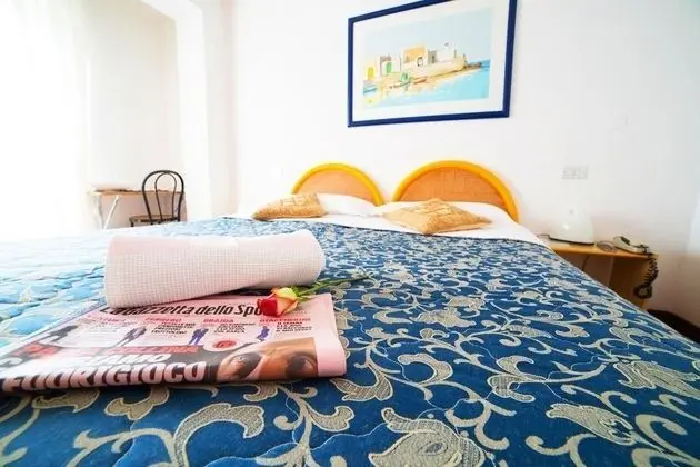 Büyük Yataklı Tek Kişilik Oda