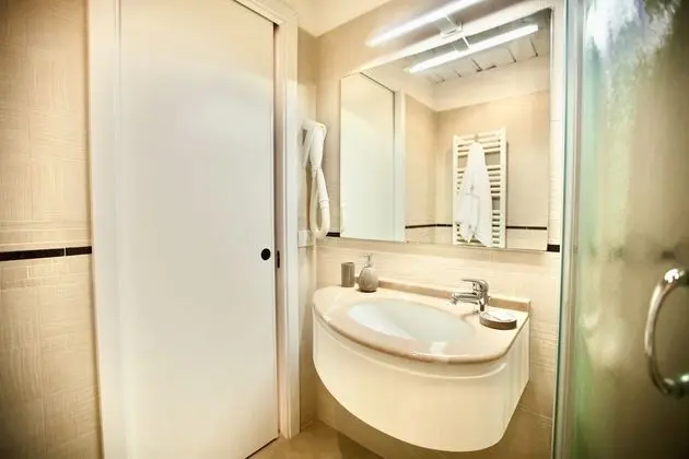 Deluxe Üç Kişilik Oda, Balkon