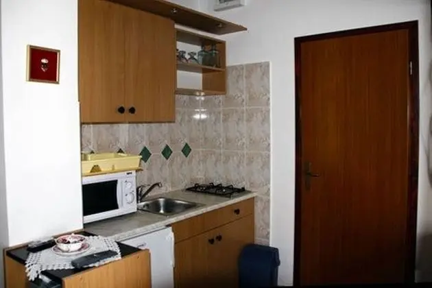 Apart Daire (Maestro - 30m from the beach & parkin)