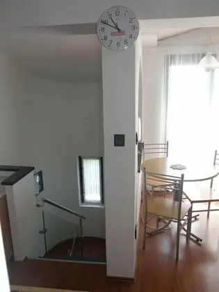 Apart Daire (Maestro - 30m from the beach & parkin)