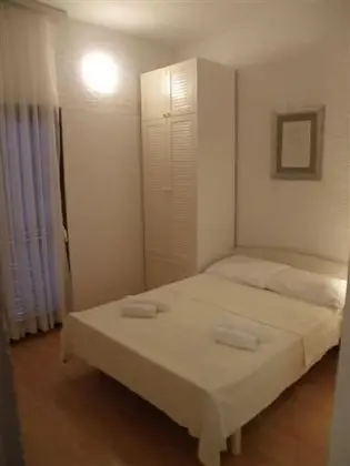 Apart Daire (Maestro - 30m from the beach & parkin)