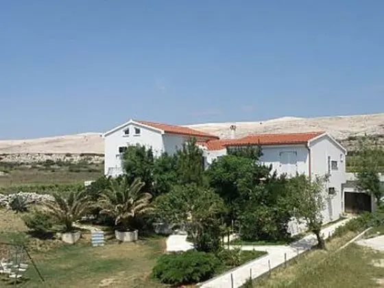 Apart Daire (Maestro - 30m from the beach & parkin)