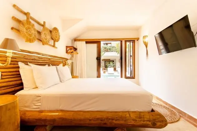 Süit, Havuz Manzaralı