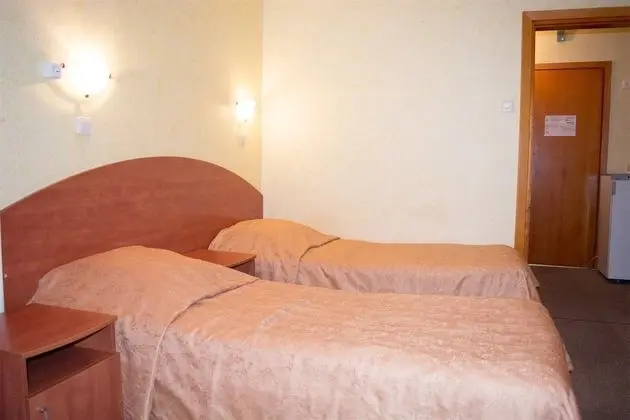 Ortak Ranzalı Oda, 2 Tek Kişilik Yatak, Park Manzaralı