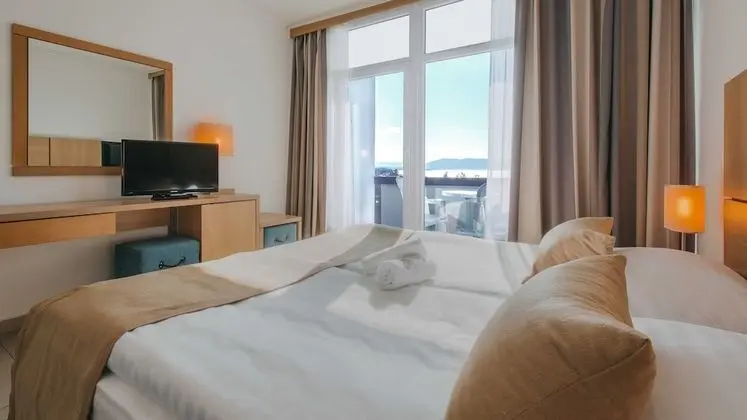 Comfort double room with seaside balcony