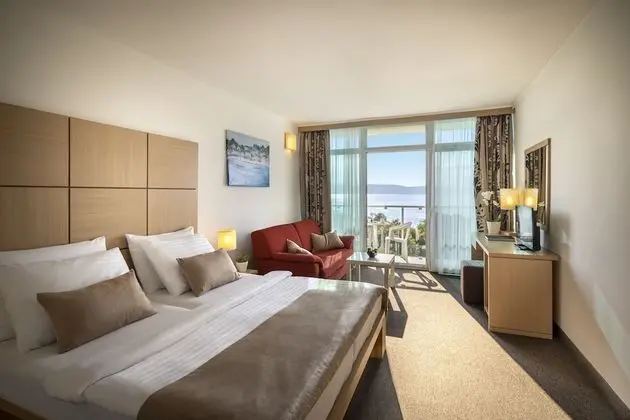 Superior junior suite with seaside balcony