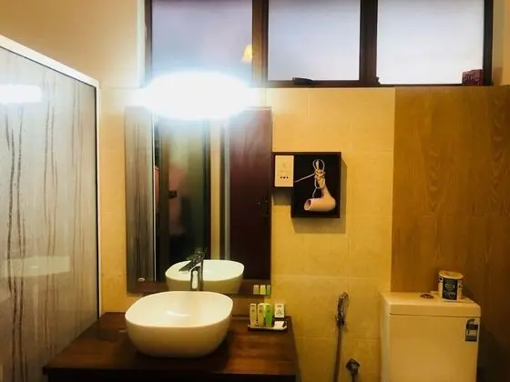 Deluxe Tek Büyük veya İki Ayrı Yataklı Oda, Havuz Manzaralı