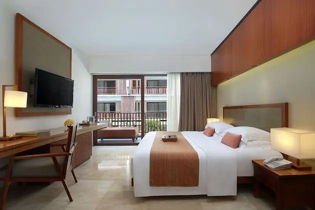 Deluxe Room Pool View Double Bed with Daily Cocktails or Beers