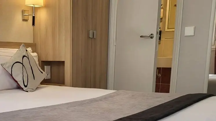 Classic Tek Büyük Yataklı Oda