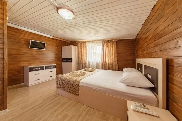 Standard Üç Kişilik Oda, Kısmi Deniz Manzaralı, Köşe