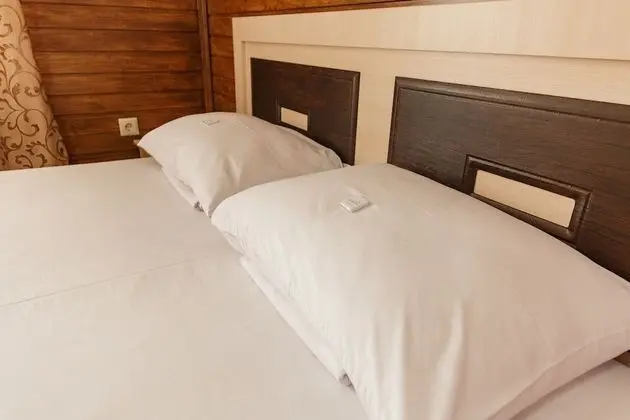 Standard Üç Kişilik Oda, Kısmi Deniz Manzaralı, Köşe