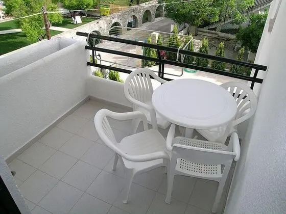 Dört Kişilik Oda