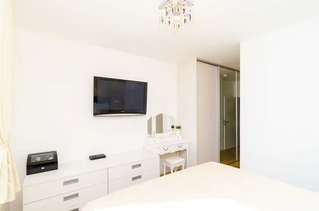 Deluxe Apart Daire, Bahçe Manzaralı