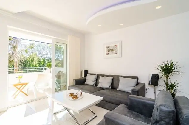 Deluxe Apart Daire, Bahçe Manzaralı