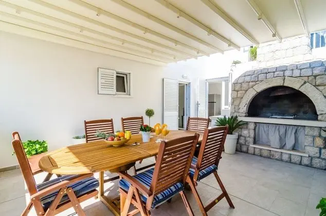 Deluxe Apart Daire, Bahçe Manzaralı