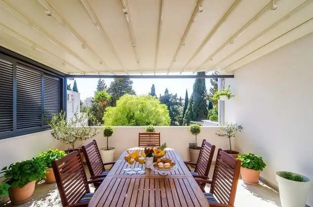 Deluxe Apart Daire, Bahçe Manzaralı