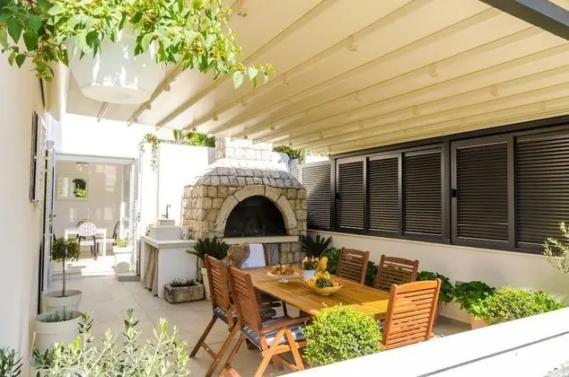 Deluxe Apart Daire, Bahçe Manzaralı