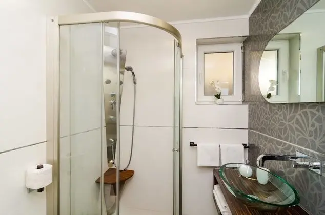 Deluxe Apart Daire, Bahçe Manzaralı