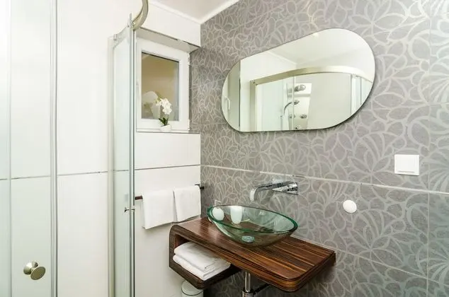 Deluxe Apart Daire, Bahçe Manzaralı