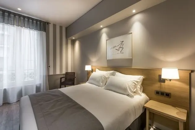 Standard Tek Büyük Yataklı Oda