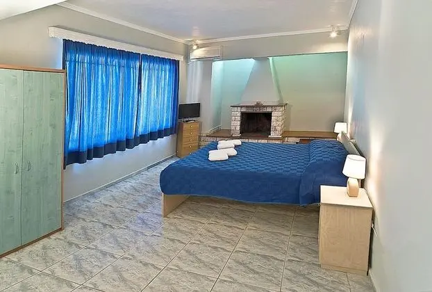Stüdyo, Deniz Manzaralı (for 3)