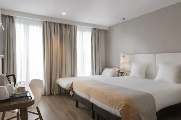 Premium Üç Kişilik Oda (Avec Balcon)