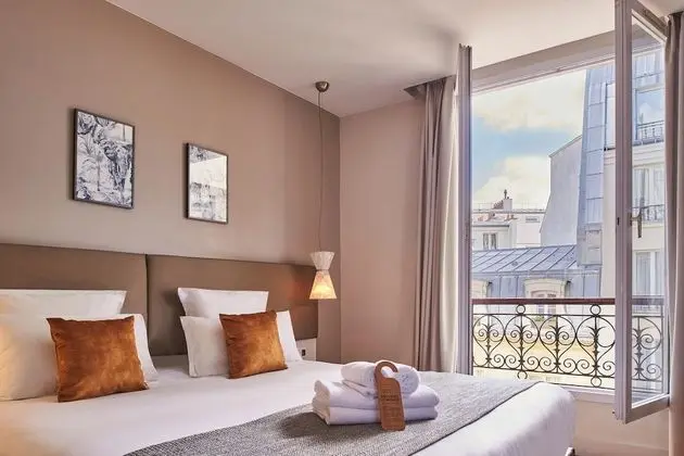 Premium Üç Kişilik Oda (Avec Balcon)