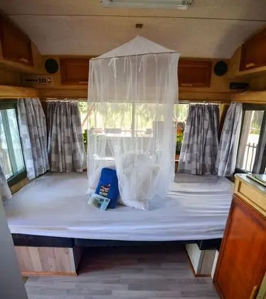 Maggie May House Boat