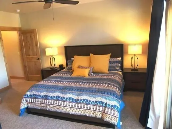 Kulübe, 3 Yatak Odası, Dağ Manzaralı (Maggie TwnHm 3Bd 3Bath, HTJW)