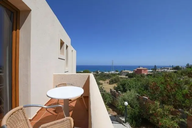 One Bedroom Apartment Upper Floor