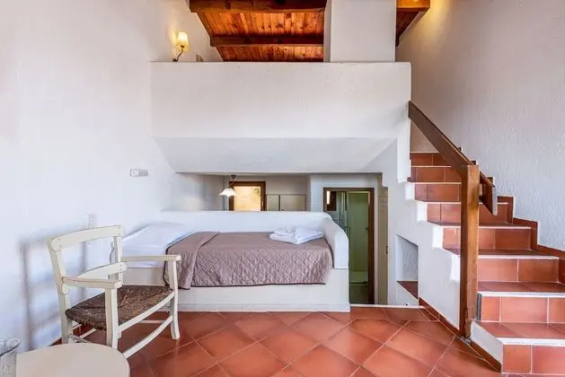 One- Bedroom Maisonette