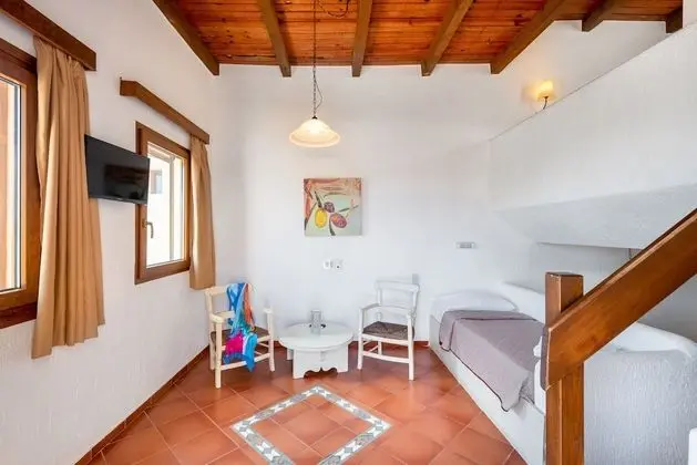 One- Bedroom Maisonette