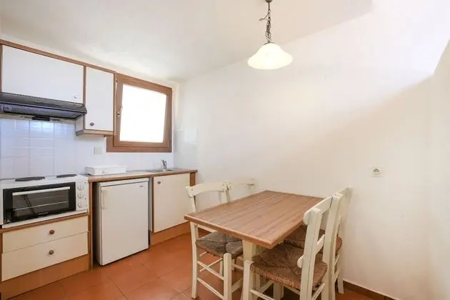 One- Bedroom Maisonette