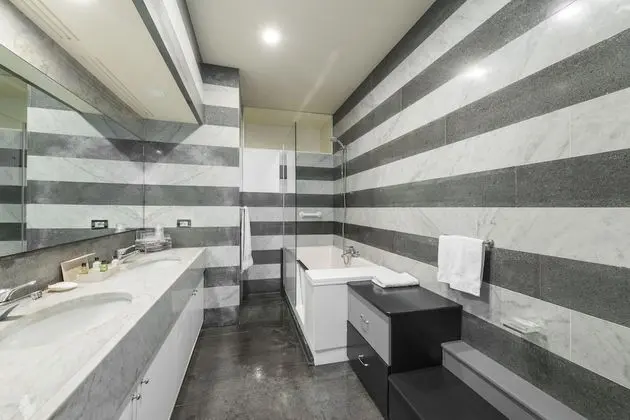 Deluxe Tek Büyük Yataklı Oda, Balkon, Deniz Manzaralı