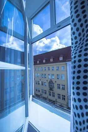 Standard Medium Atrium