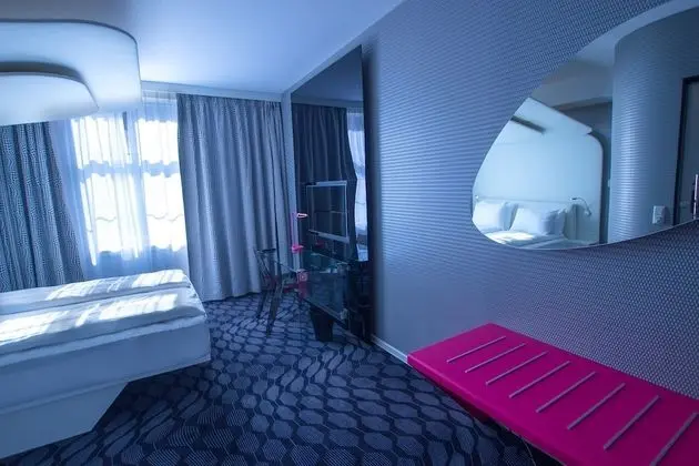 Standard Medium Atrium