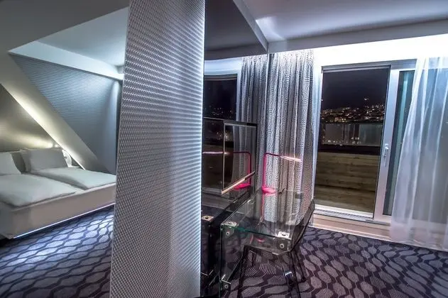 Superior Terrace